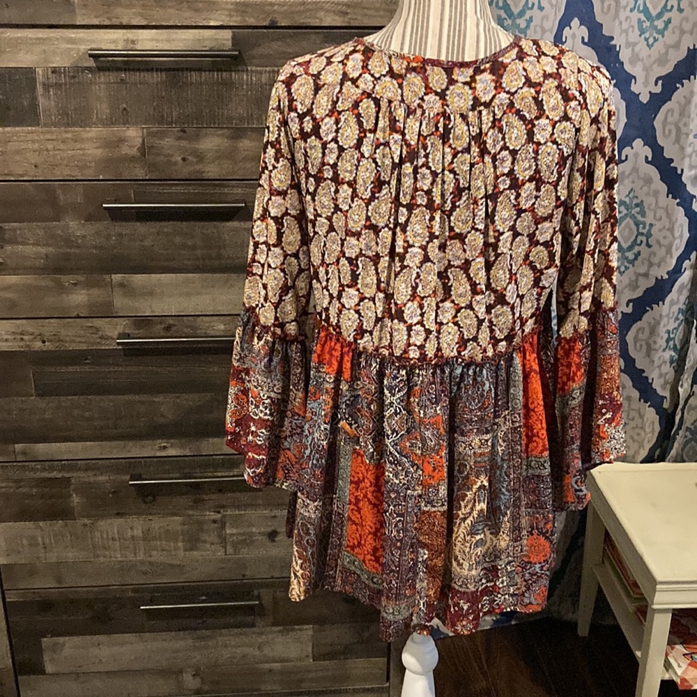 Olive Hill Flowing Blouse w/lots of patterns/prints-Size Medium - Picture 8 of 12